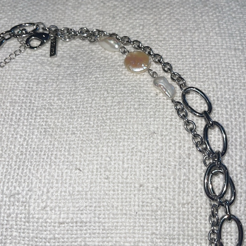WHBM silver tone links, chain and 9 pearls - Picture 4 of 5